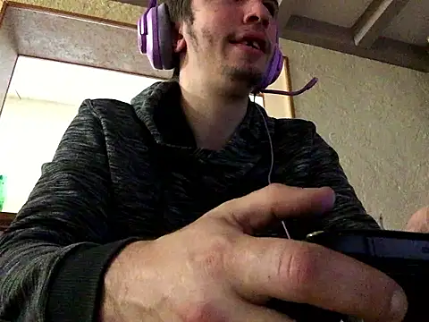 coupleamateurfun23 online show from 11-10-25, 03:00