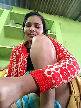 Snapshot of Hot_Kajal5 chatting on 10-31-25, 02:45 Hot Kajal5 online show from 10-31-25, 02:45