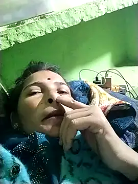 Snapshot of Hot_Kajal5 chatting on 11-19-25, 12:21 Hot Kajal5 online show from 11-19-25, 12:21