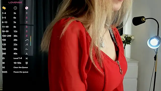 MarenRawicki online show from 11-23-25, 08:25