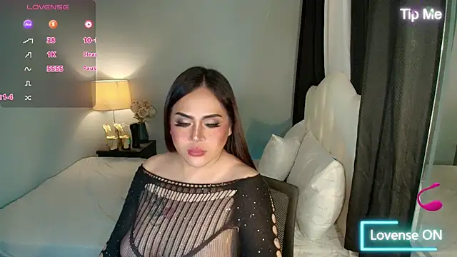 Snapshot of Unforgettable_Maria chatting on 10-29-25, 07:43 Unforgettable Maria online show from 10-29-25, 07:43