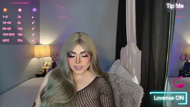 Snapshot of Unforgettable_Maria chatting on 11-16-25, 03:01 Unforgettable Maria online show from 11-16-25, 03:01