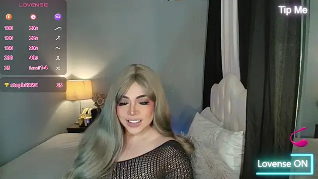 Snapshot of Unforgettable_Maria chatting on 11-24-25, 03:17 Unforgettable Maria online show from 11-24-25, 03:17