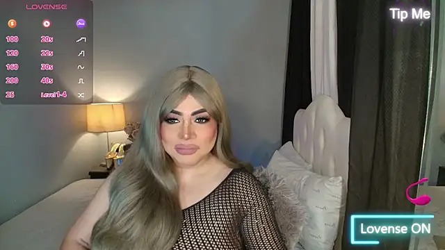 Snapshot of Unforgettable_Maria chatting on 11-26-25, 03:40 Unforgettable Maria online show from 11-26-25, 03:40