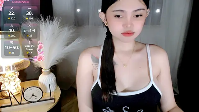 Snapshot of wildest_fantasy chatting on 08-07-26, 03:03 wildest fantasy online show from 08-07-26, 03:03