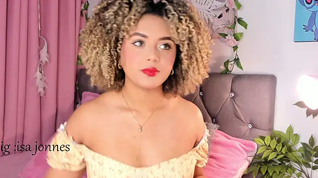 Snapshot of isajonnes18 chatting on 02-08-26, 10:02 isajonnes18 online show from 02-08-26, 10:02