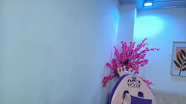 Anie johnson online show from 10-23-25, 07:34