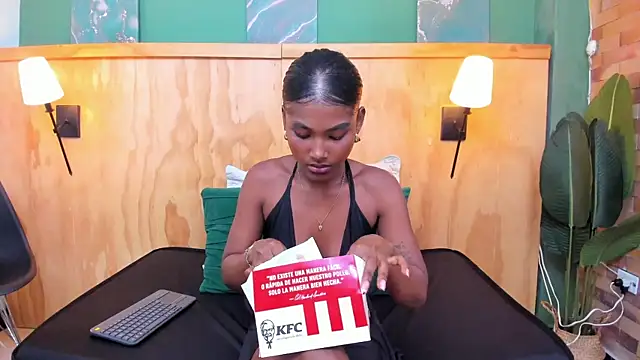 halleylorens online show from 02-25-26, 07:23