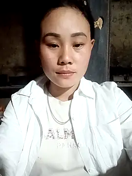 Snapshot of Ruaiuoi chatting on 02-17-26, 12:56 Ruaiuoi online show from 02-17-26, 12:56