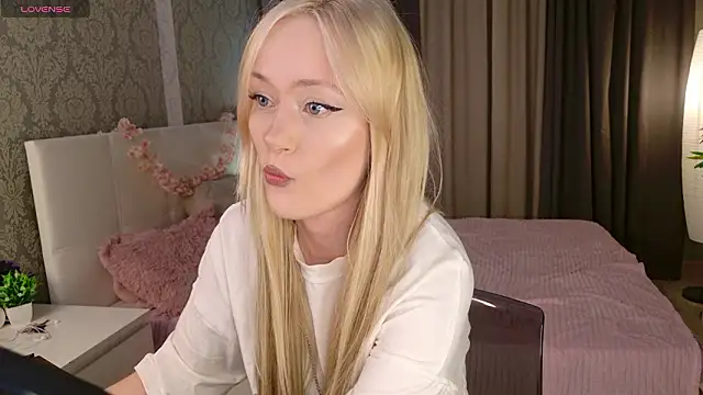 HeyMonkey  online show from 03-06-26, 05:09