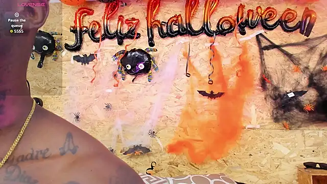 Snapshot of santiblack7 chatting on 10-29-25, 07:15 santiblack7 online show from 10-29-25, 07:15