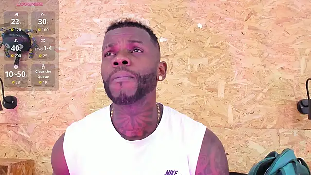 Snapshot of santiblack7 chatting on 11-12-25, 01:17 santiblack7 online show from 11-12-25, 01:17