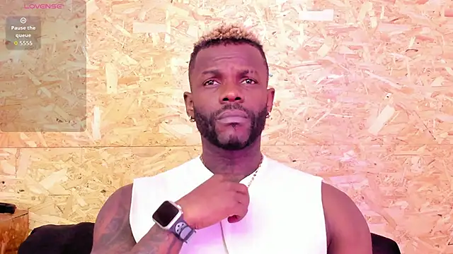 Snapshot of santiblack7 chatting on 11-29-25, 02:47 santiblack7 online show from 11-29-25, 02:47