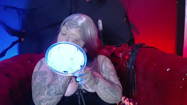 Snapshot of Venus_Rock chatting on 10-29-25, 04:26 Venus Rock online show from 10-29-25, 04:26