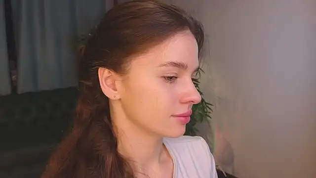 Snapshot of Olivia_Farrell chatting on 02-10-26, 12:42 Olivia Farrell online show from 02-10-26, 12:42