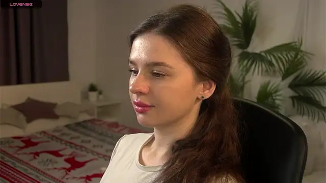 Snapshot of Olivia_Farrell chatting on 03-01-26, 01:35 Olivia Farrell online show from 03-01-26, 01:35