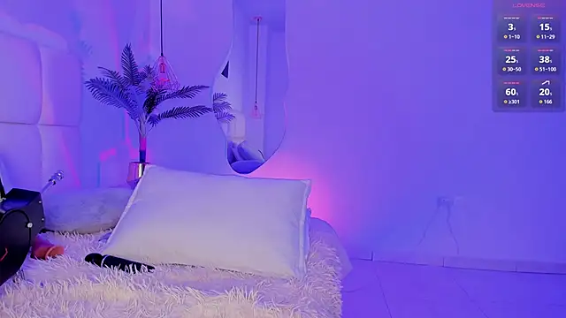 Sarita  Gomez online show from 10-15-25, 06:02