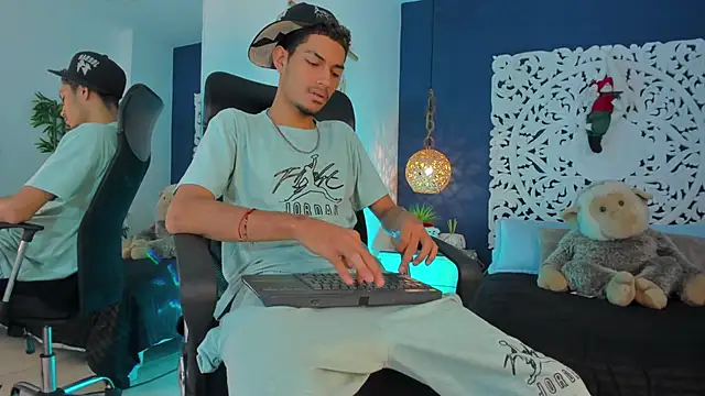 Adonis WB online show from 11-19-25, 02:11