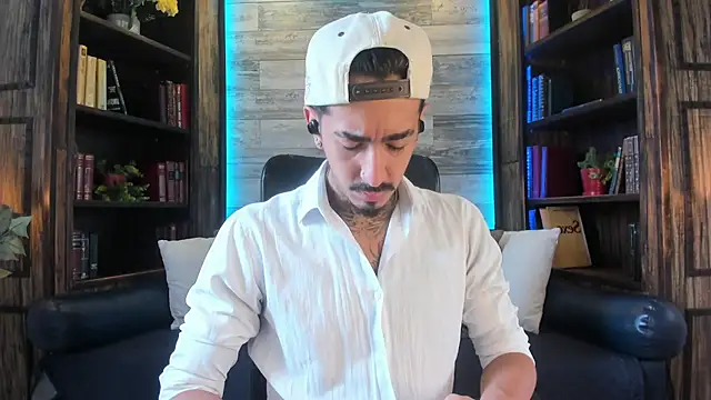 Donovan Desmond online show from 10-13-25, 07:47