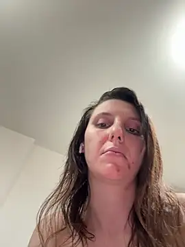 Snapshot of blissyboo123 chatting on 10-14-25, 06:42 blissyboo123 online show from 10-14-25, 06:42