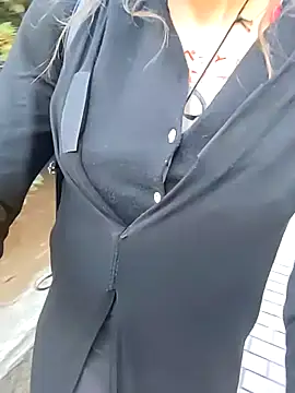 pink-mai online show from 11-25-25, 11:05