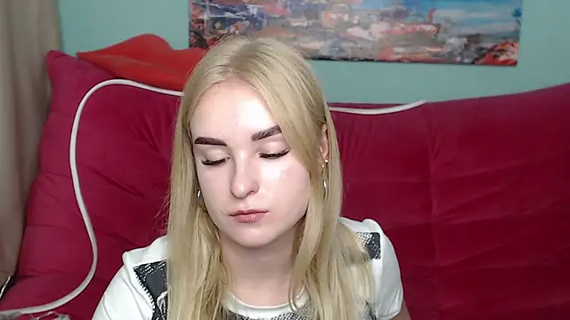 SofySofty online show from 10-25-25, 04:57