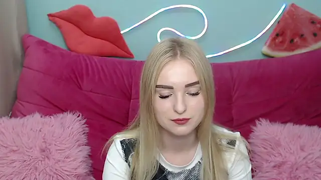 SofySofty online show from 11-18-25, 05:45