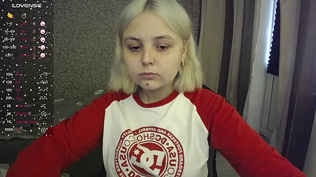 Snapshot of vendymories chatting on 09-13-25, 09:53 vendymories online show from 09-13-25, 09:53