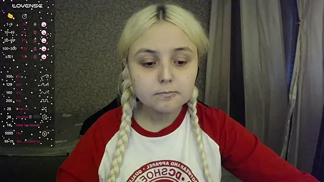 Snapshot of vendymories chatting on 09-27-25, 01:38 vendymories online show from 09-27-25, 01:38