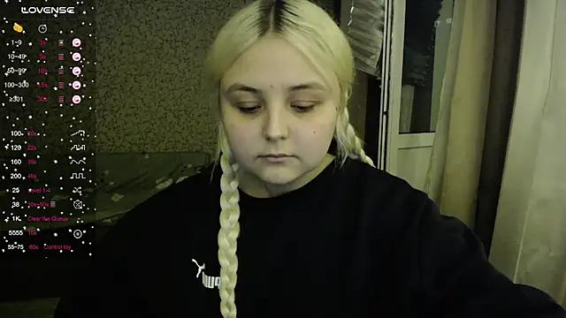 Snapshot of vendymories chatting on 10-12-25, 08:52 vendymories online show from 10-12-25, 08:52