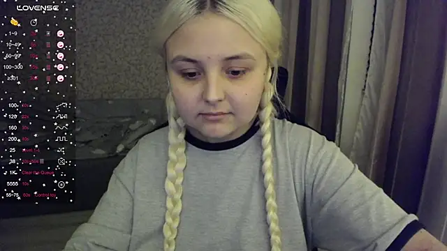 Snapshot of vendymories chatting on 10-13-25, 11:38 vendymories online show from 10-13-25, 11:38