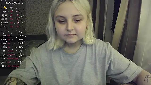 Snapshot of vendymories chatting on 11-03-25, 02:02 vendymories online show from 11-03-25, 02:02