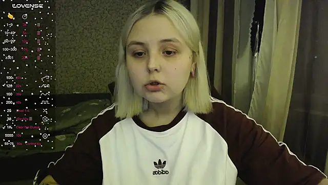 Snapshot of vendymories chatting on 11-07-25, 02:22 vendymories online show from 11-07-25, 02:22