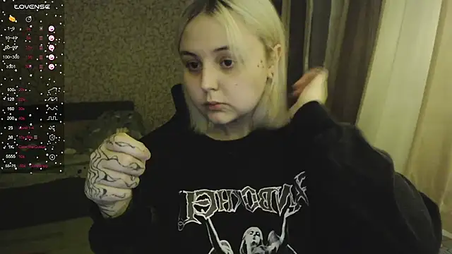 Snapshot of vendymories chatting on 11-10-25, 02:32 vendymories online show from 11-10-25, 02:32