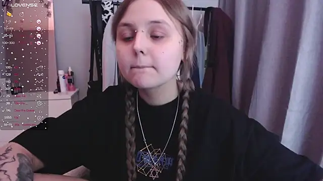 Snapshot of vendymories chatting on 03-04-26, 01:39 vendymories online show from 03-04-26, 01:39