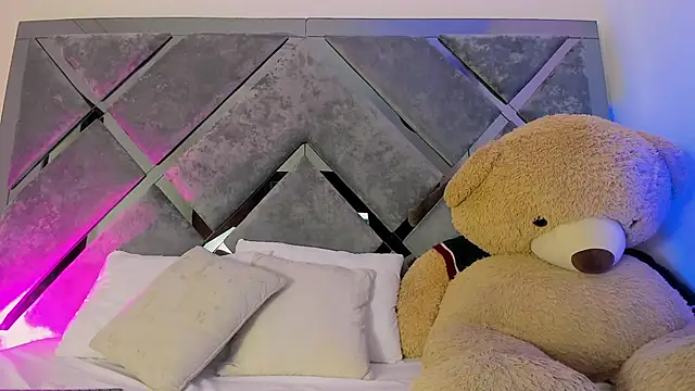 Snapshot of Sweet_Salome1 chatting on 11-12-25, 12:16 Sweet Salome1 online show from 11-12-25, 12:16