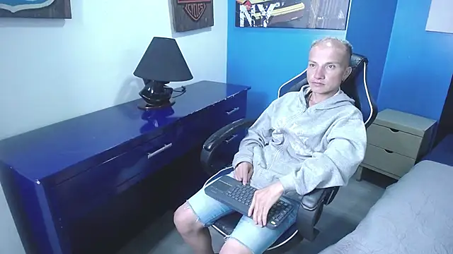 Snapshot of DaddyPoweer chatting on 10-04-25, 02:09 DaddyPoweer online show from 10-04-25, 02:09