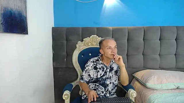 Snapshot of DaddyPoweer chatting on 10-12-25, 03:27 DaddyPoweer online show from 10-12-25, 03:27