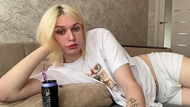 Snapshot of evelina228 chatting on 10-01-25, 07:14 evelina228 online show from 10-01-25, 07:14