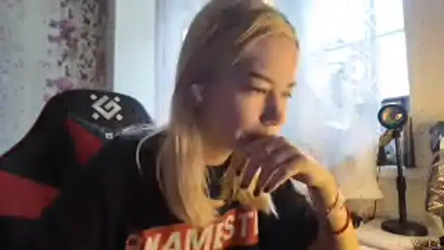 Witching Moon online show from 10-23-25, 07:40