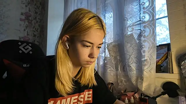 Witching Moon online show from 10-24-25, 07:16