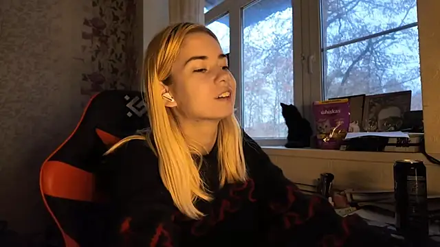 Witching Moon online show from 12-03-25, 07:05