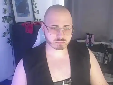 Snapshot of FabianKinky chatting on 09-10-25, 09:53 FabianKinky online show from 09-10-25, 09:53