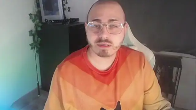 Snapshot of FabianKinky chatting on 09-14-25, 06:45 FabianKinky online show from 09-14-25, 06:45