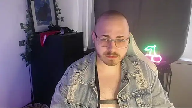 Snapshot of FabianKinky chatting on 09-23-25, 09:34 FabianKinky online show from 09-23-25, 09:34