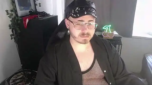 Snapshot of FabianKinky chatting on 09-26-25, 09:46 FabianKinky online show from 09-26-25, 09:46