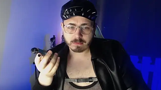 Snapshot of FabianKinky chatting on 10-08-25, 03:20 FabianKinky online show from 10-08-25, 03:20