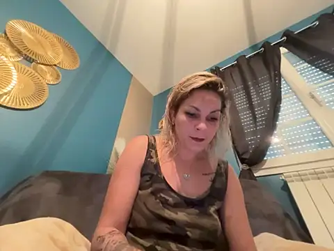 minettedusud online show from 09-19-25, 09:32