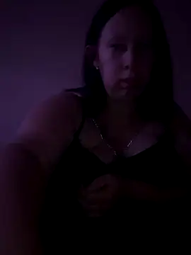 Snapshot of xSiindy95 chatting on 10-06-25, 07:33 xSiindy95 online show from 10-06-25, 07:33