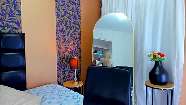 mysterius boy online show from 10-27-25, 08:13